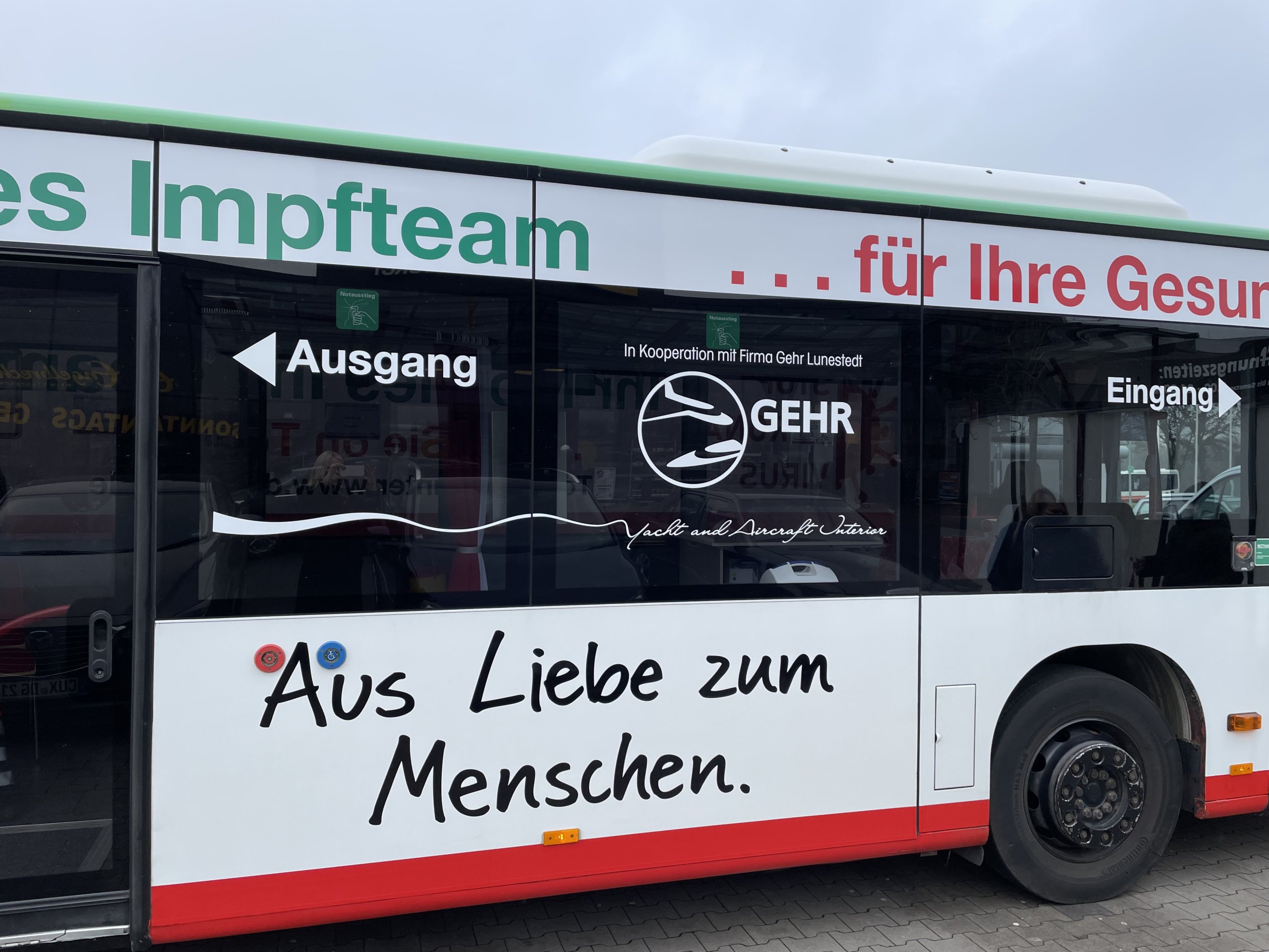 Mobiles Impfteam im Linienbus